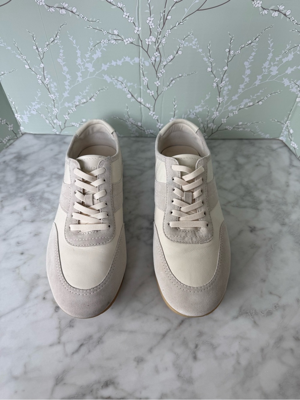 Vince Men’s Cream and Light Gray Casual Sneakers